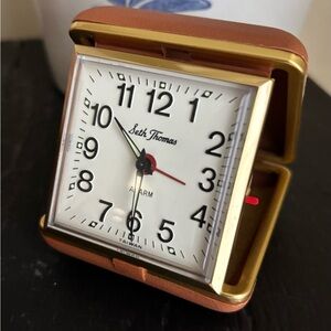 Vintage Seth Thomas wind-up alarm clock